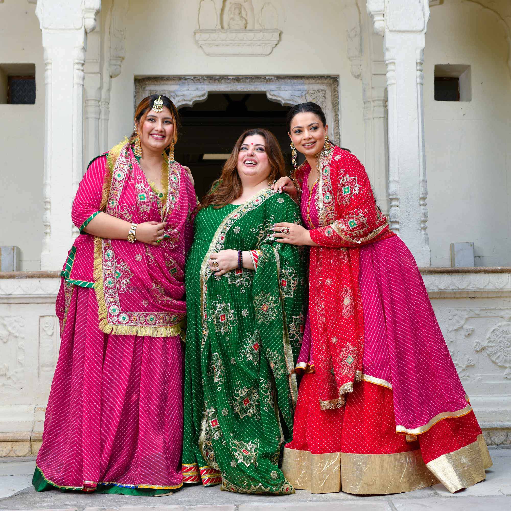 Kohinoor-Rani Pink Mothra Embroidered Poshak Lehenga Set - Image 14