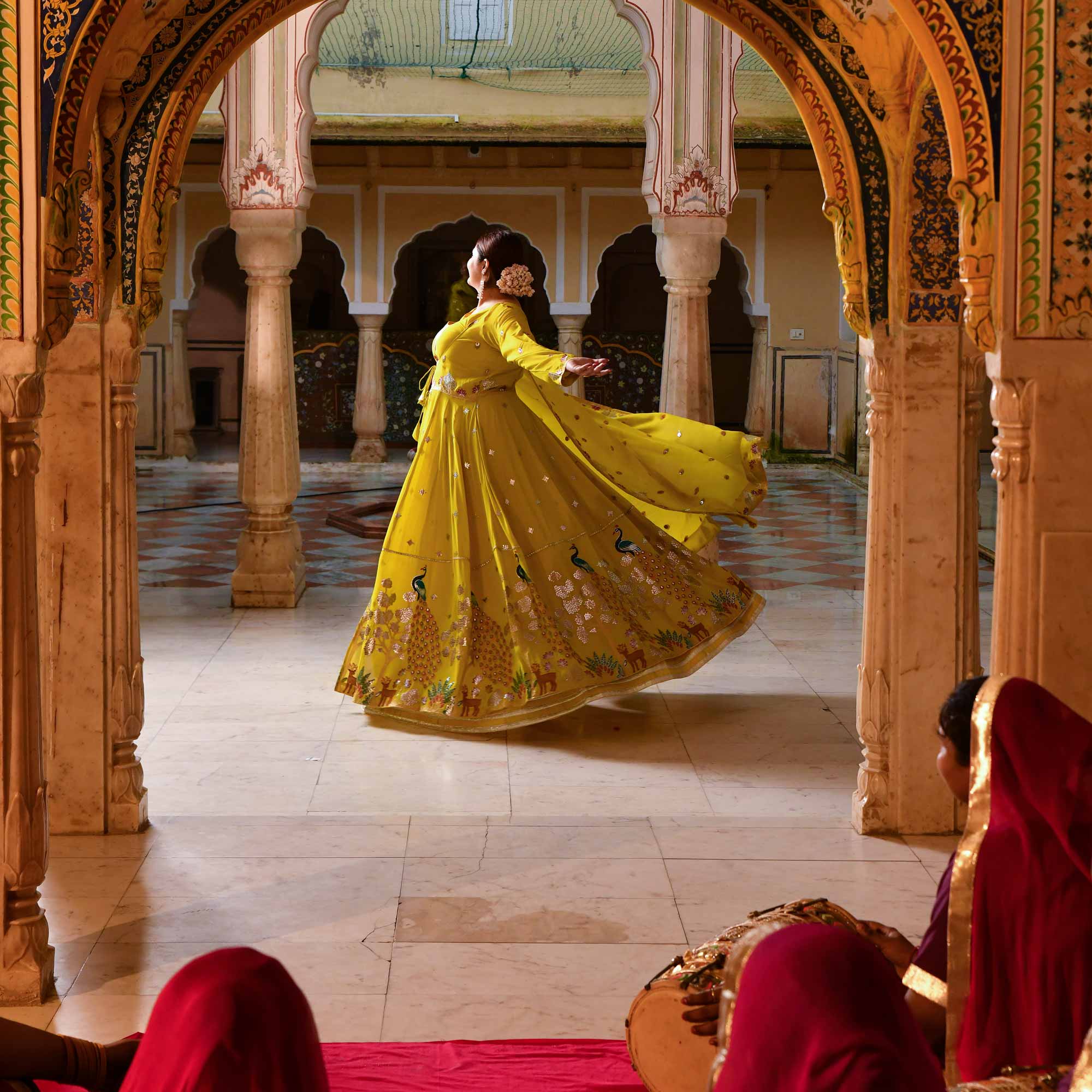 Shahzadi-Imperial Lime Embroidered Cape Set - Image 4