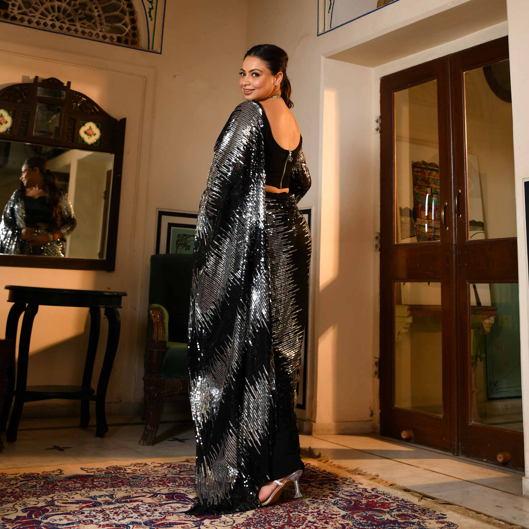 Silver Ice- Black And Silver Sparkle Georgette Pre-Drape Saree - Image 4