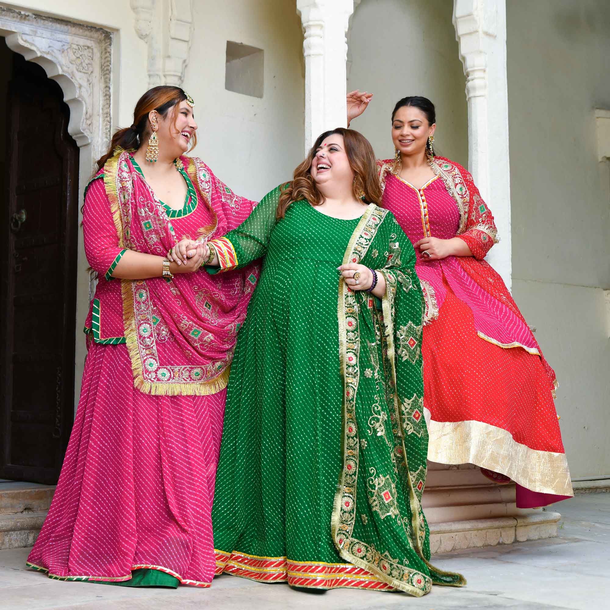 Kohinoor-Rani Pink Mothra Embroidered Poshak Lehenga Set - Image 8
