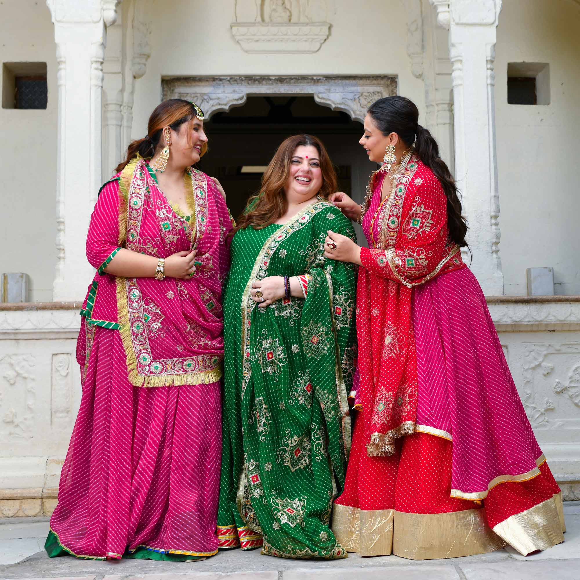Kohinoor-Rani Pink Mothra Embroidered Poshak Lehenga Set - Image 12